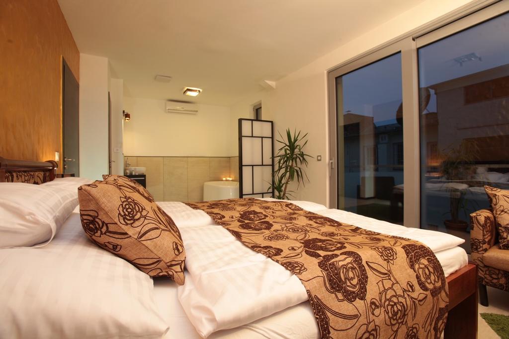 Bed & Breakfast Parliament Penthouse Boutique