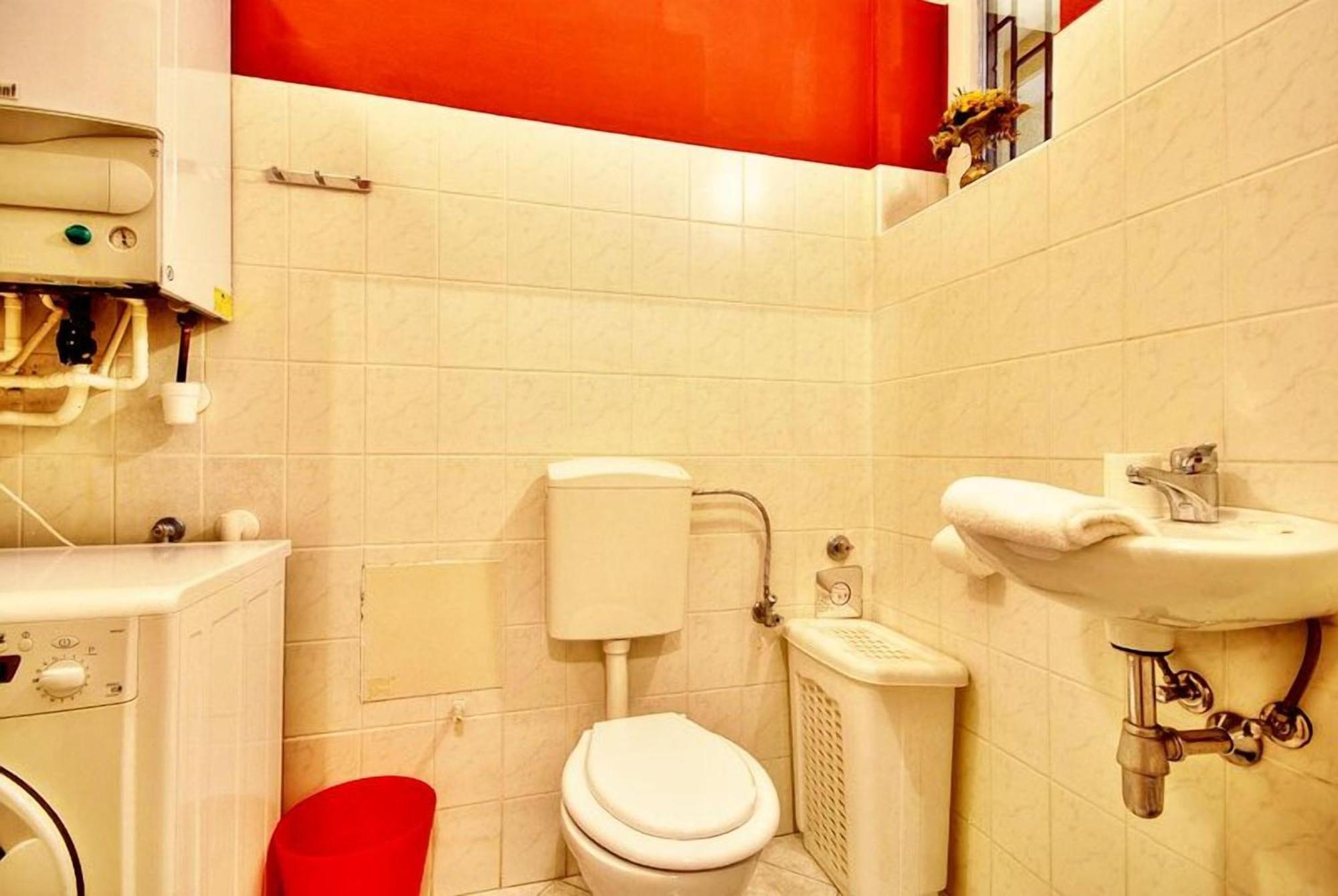 Vibrant 3 Bedroom In The Pulsing Heart Of *