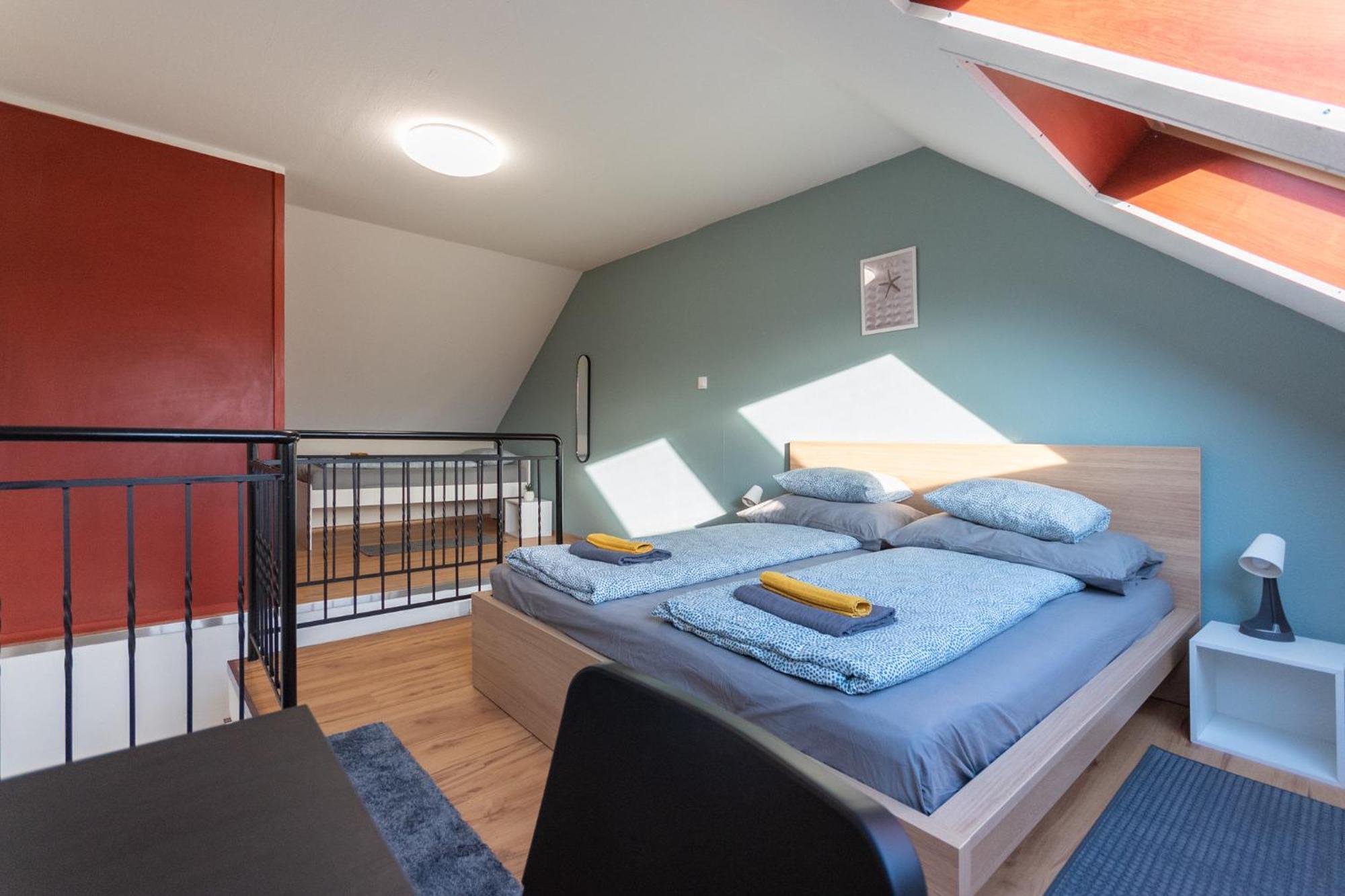 R Apartment
