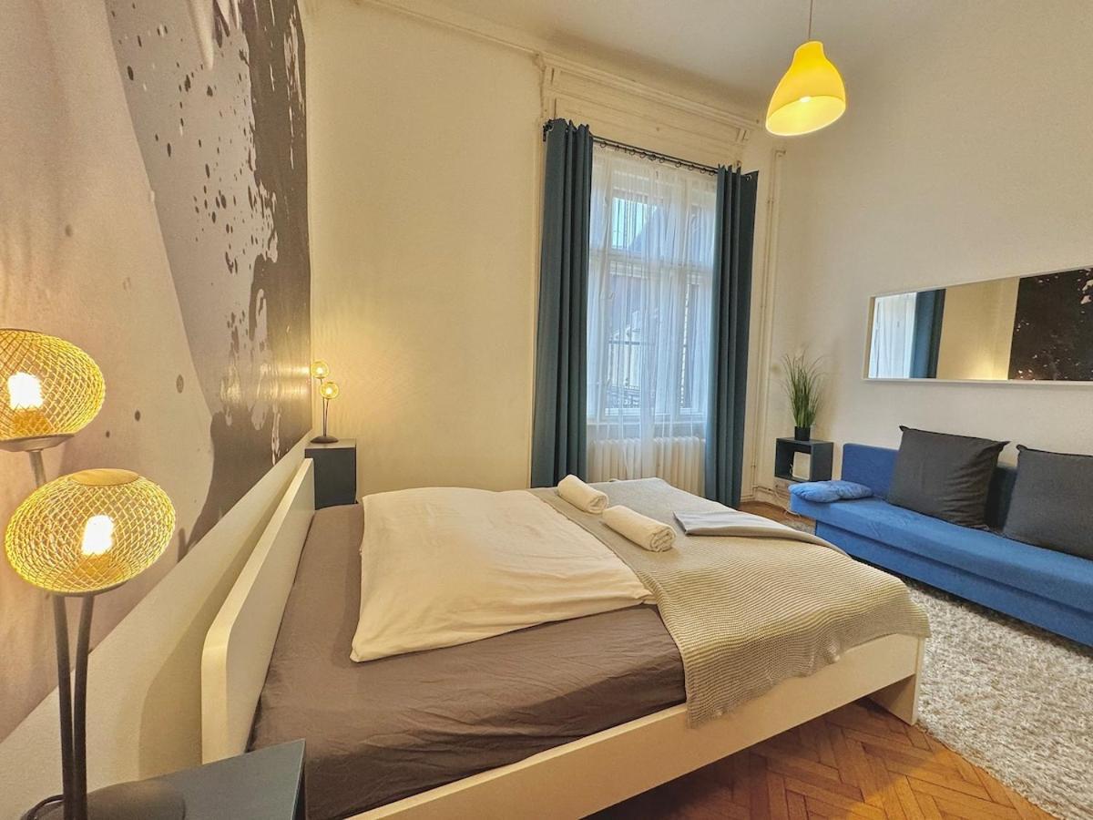 Appartamento Trendy Spacious, Parking, Downtown, Ruin Pubs! *