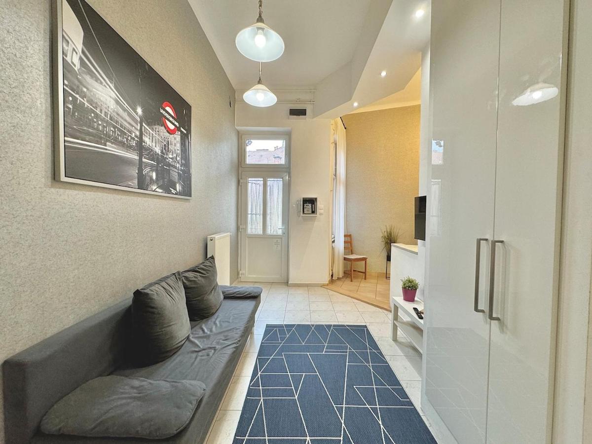 Trendy Spacious, Parking, Downtown, Ruin Pubs! Appartamento Budapest