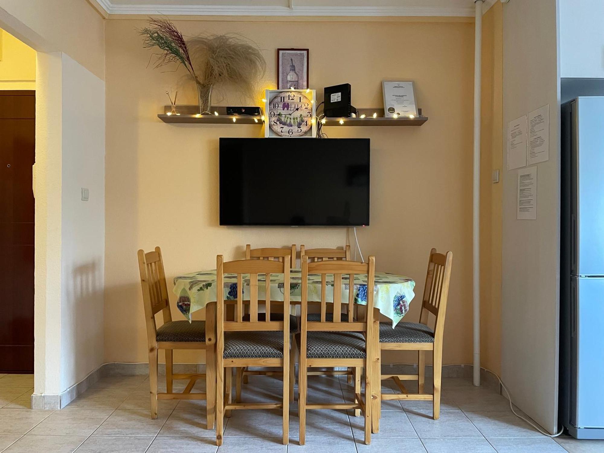 Calm Island Near The Danube - Free Parking Apartman
