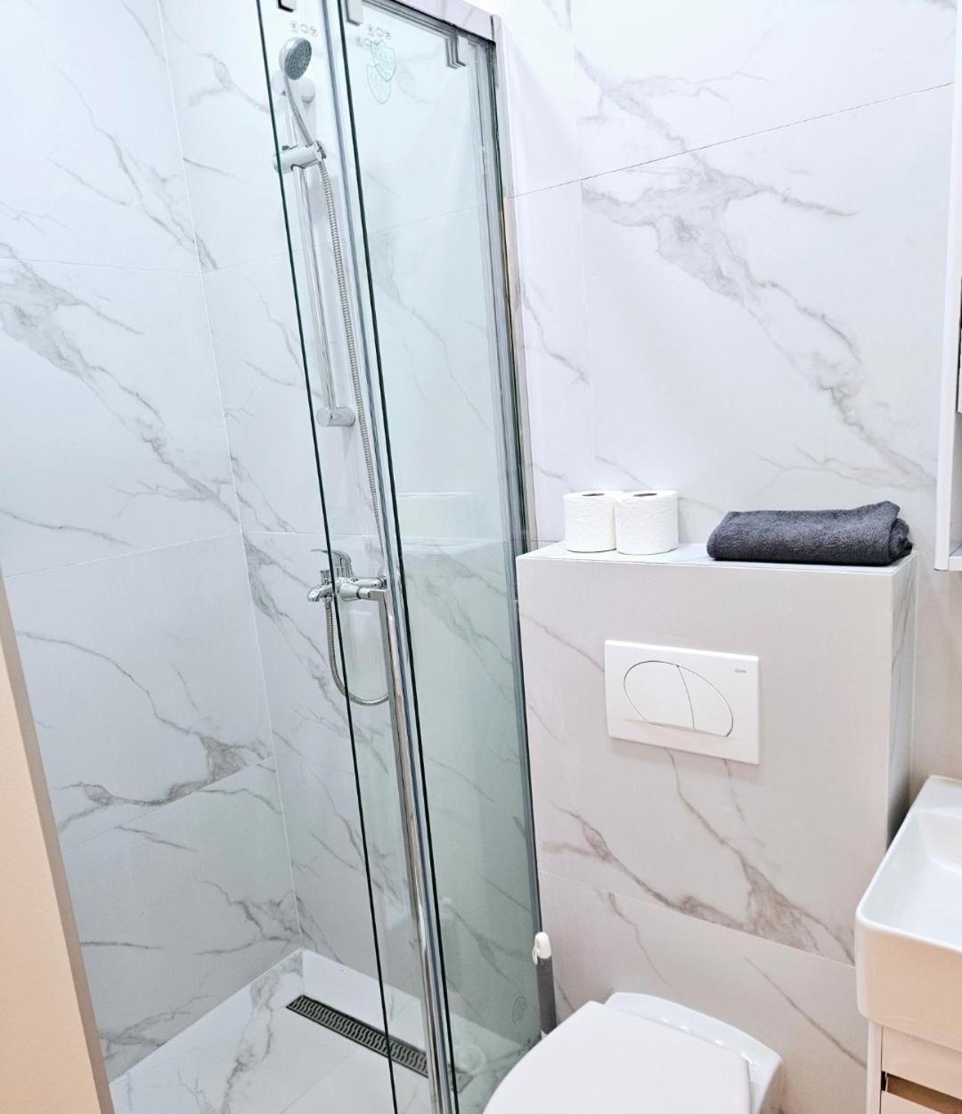 Apartment Designer Near Kalvin Square *