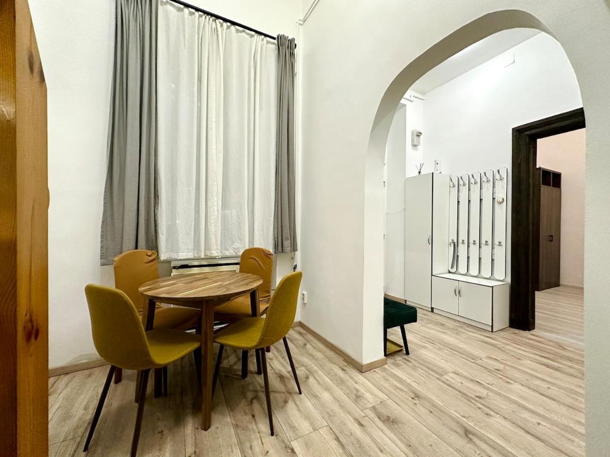 Appartamento Ati's - Downtown 2 Bedroom Budapest