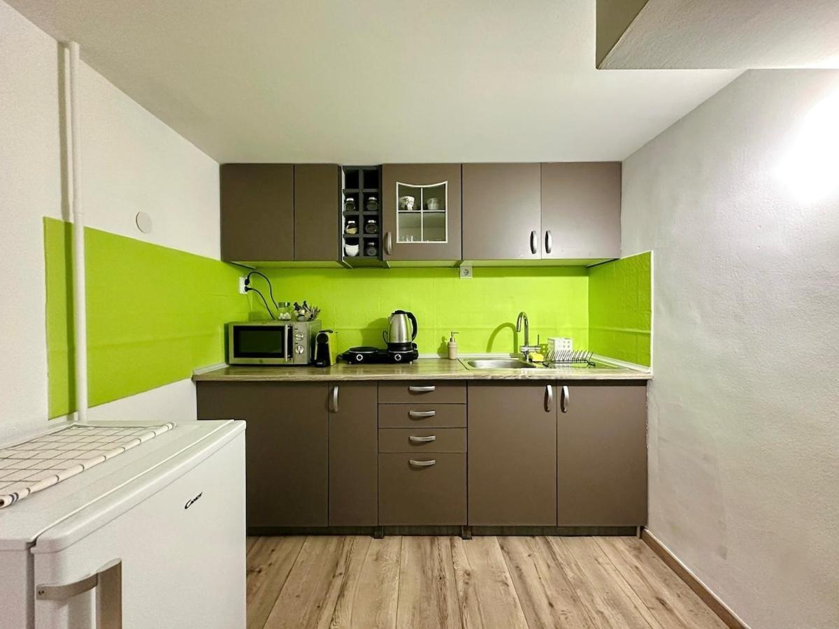 Ati's - Downtown 2 Bedroom Budapest