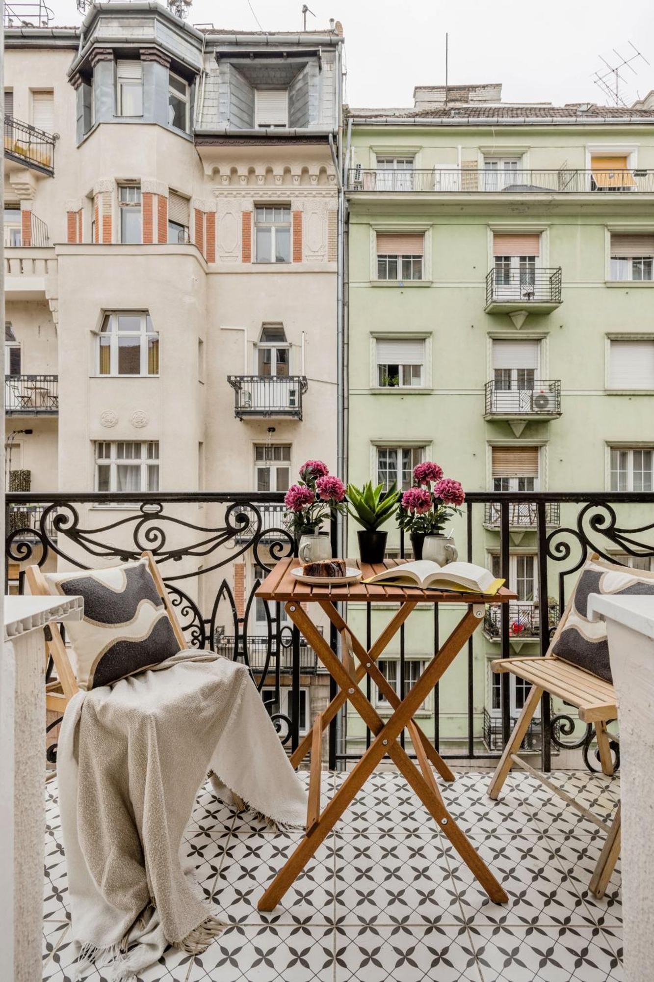 Charm In Budapest's Bustling 7th District Apartment *