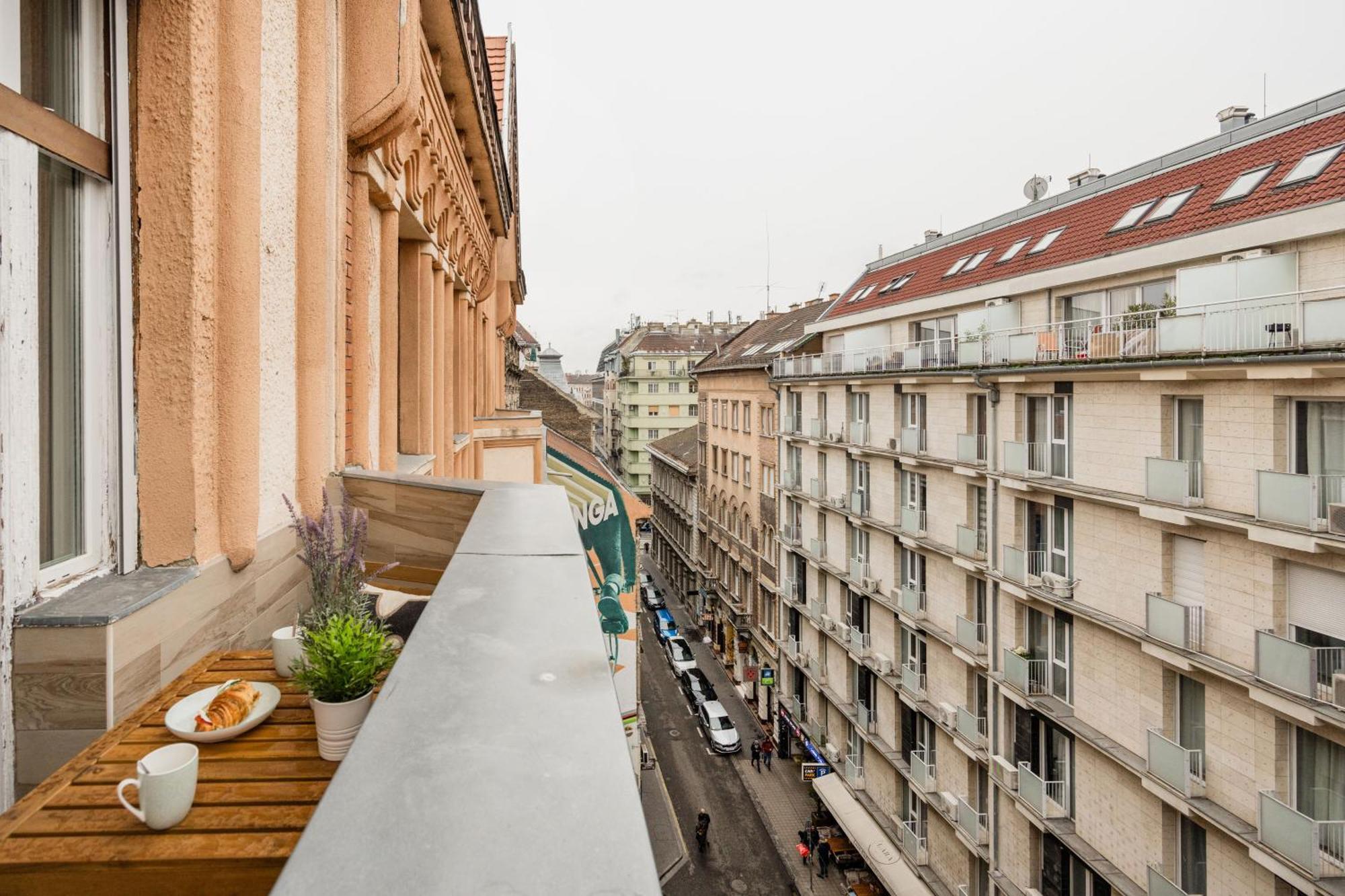 Stunning 3brm 3bath Julie Balcony & Views Apartamento Budapest