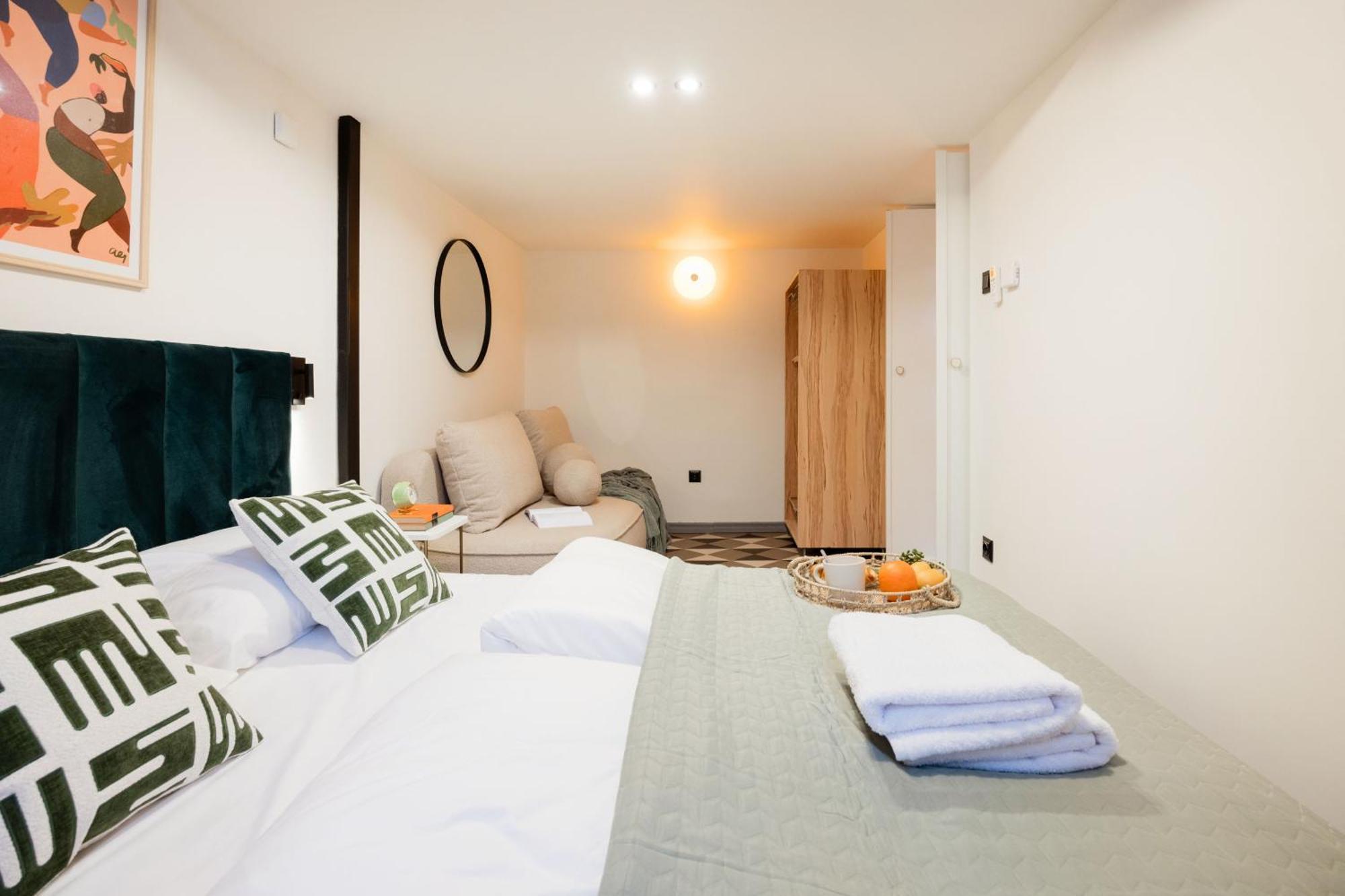 Lejlighed Spacious 5br Retreat For 16 By Dohany Synagogue & Fashion St Budapest