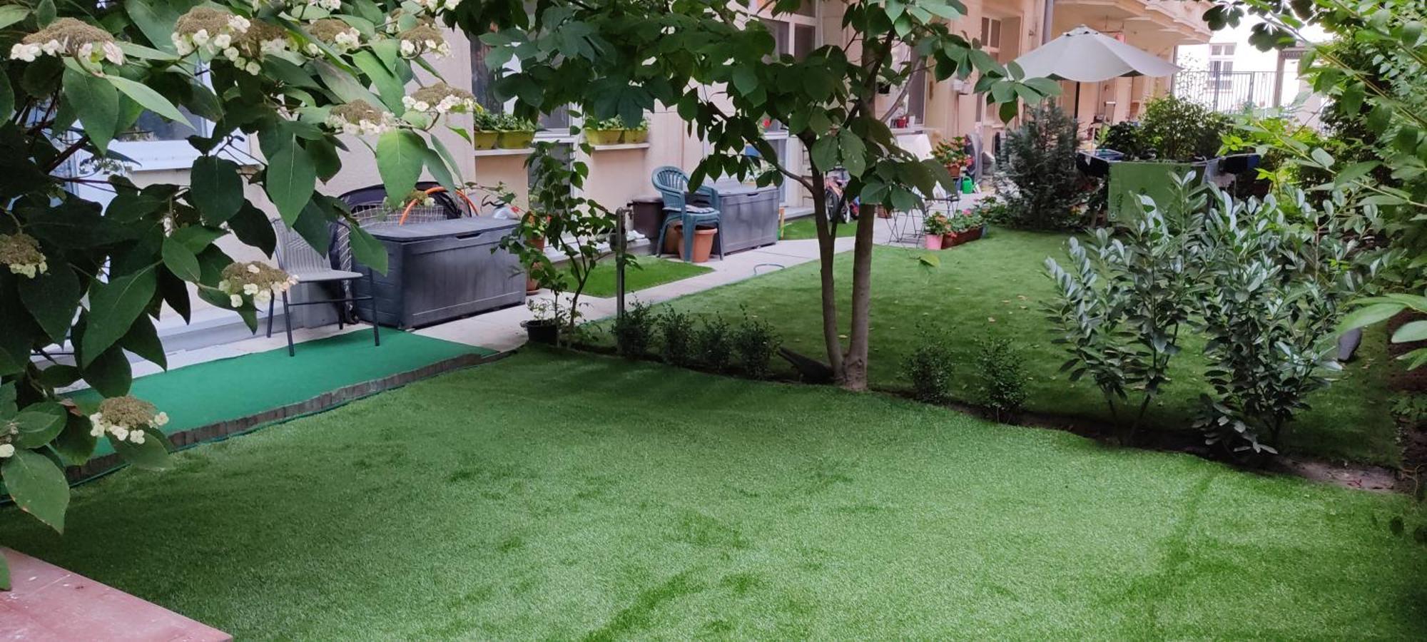 In The Heart Of Parliament 2 Min 47m2 And Garden