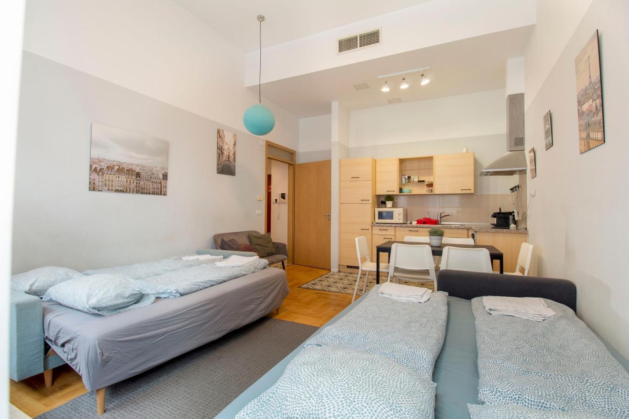 2 Bedroom Inside Gozsdu Passage Budapest