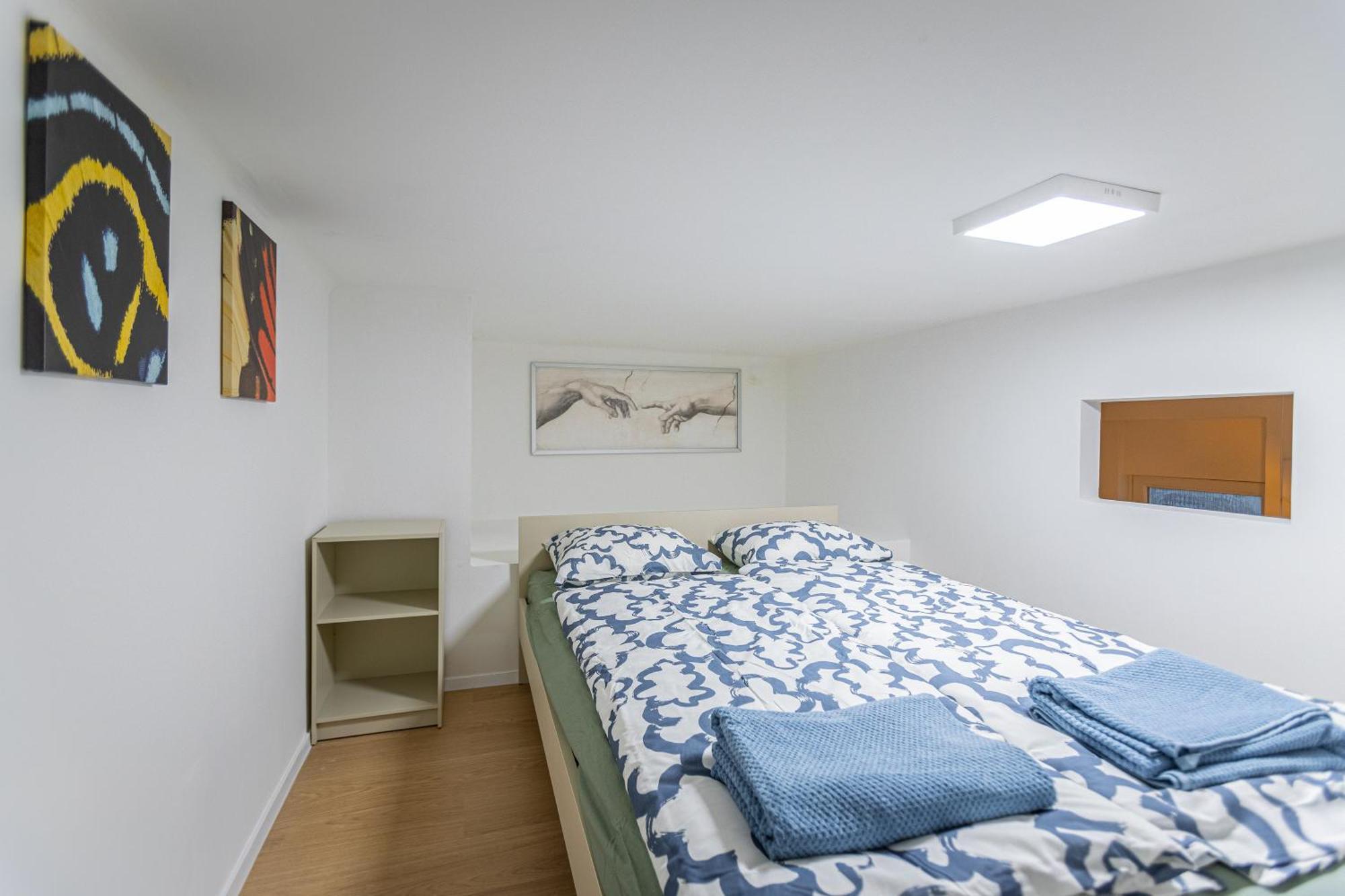 Cute Gallery Flat In Budapest, Spring Apartment