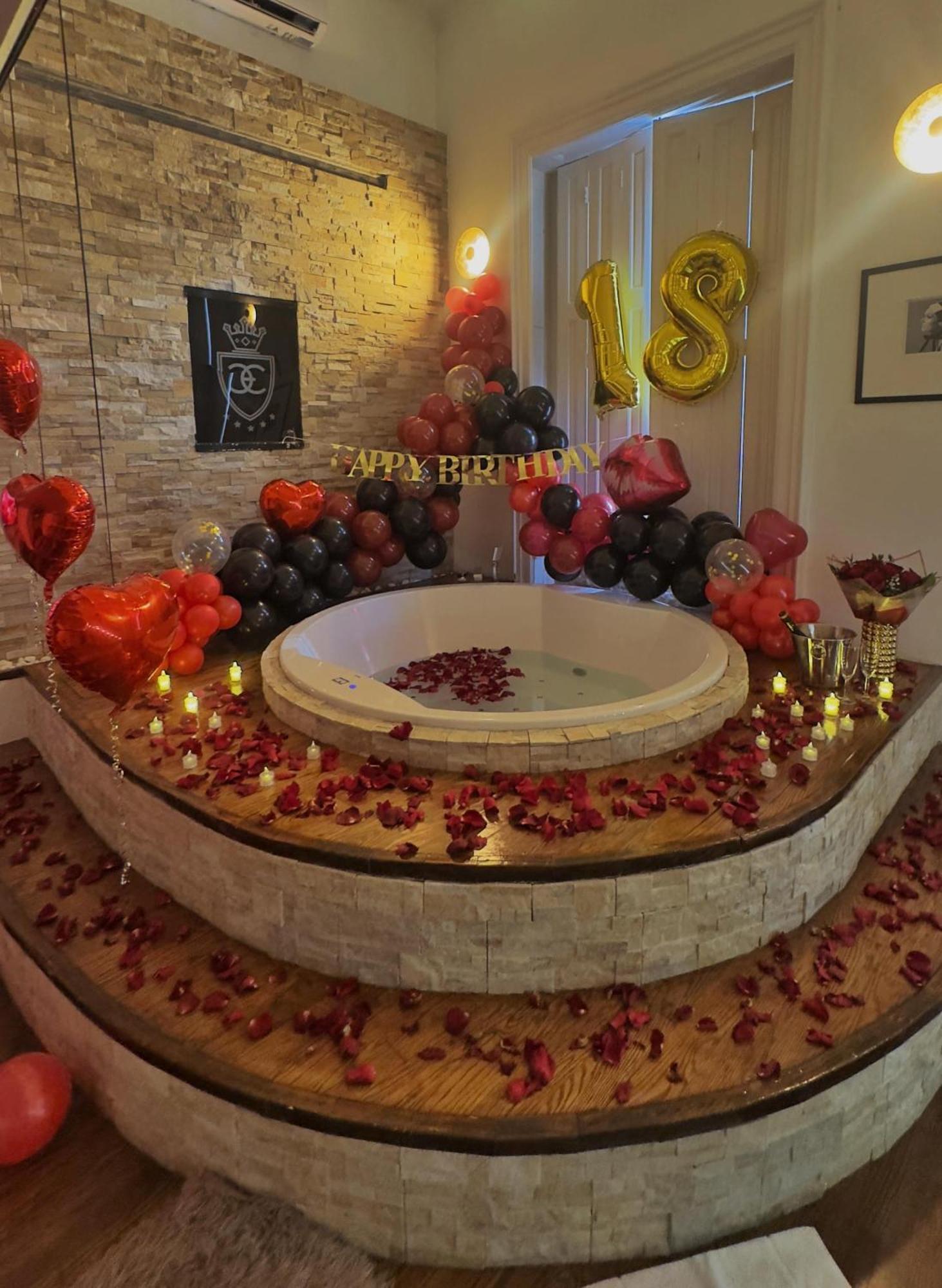 Enzo Capo Jacuzzi Andrassy * Budapest