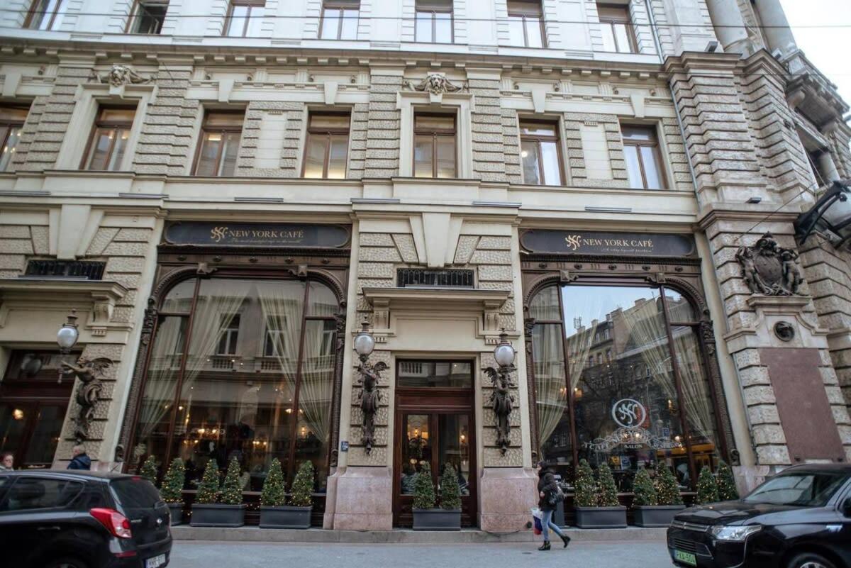 Appartement Elegant Design In Vibrant Center *