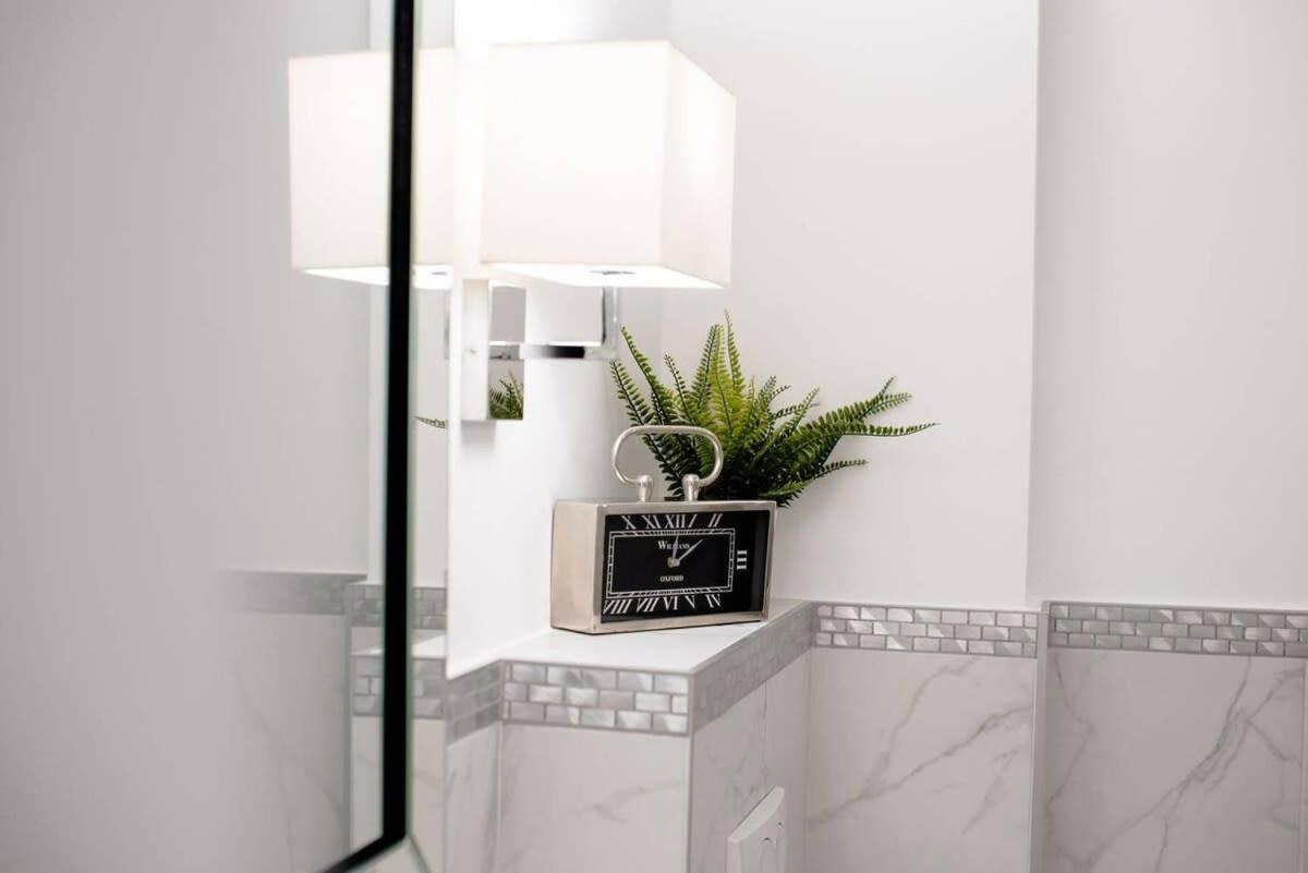 Appartement Elegant Design In Vibrant Center Budapest