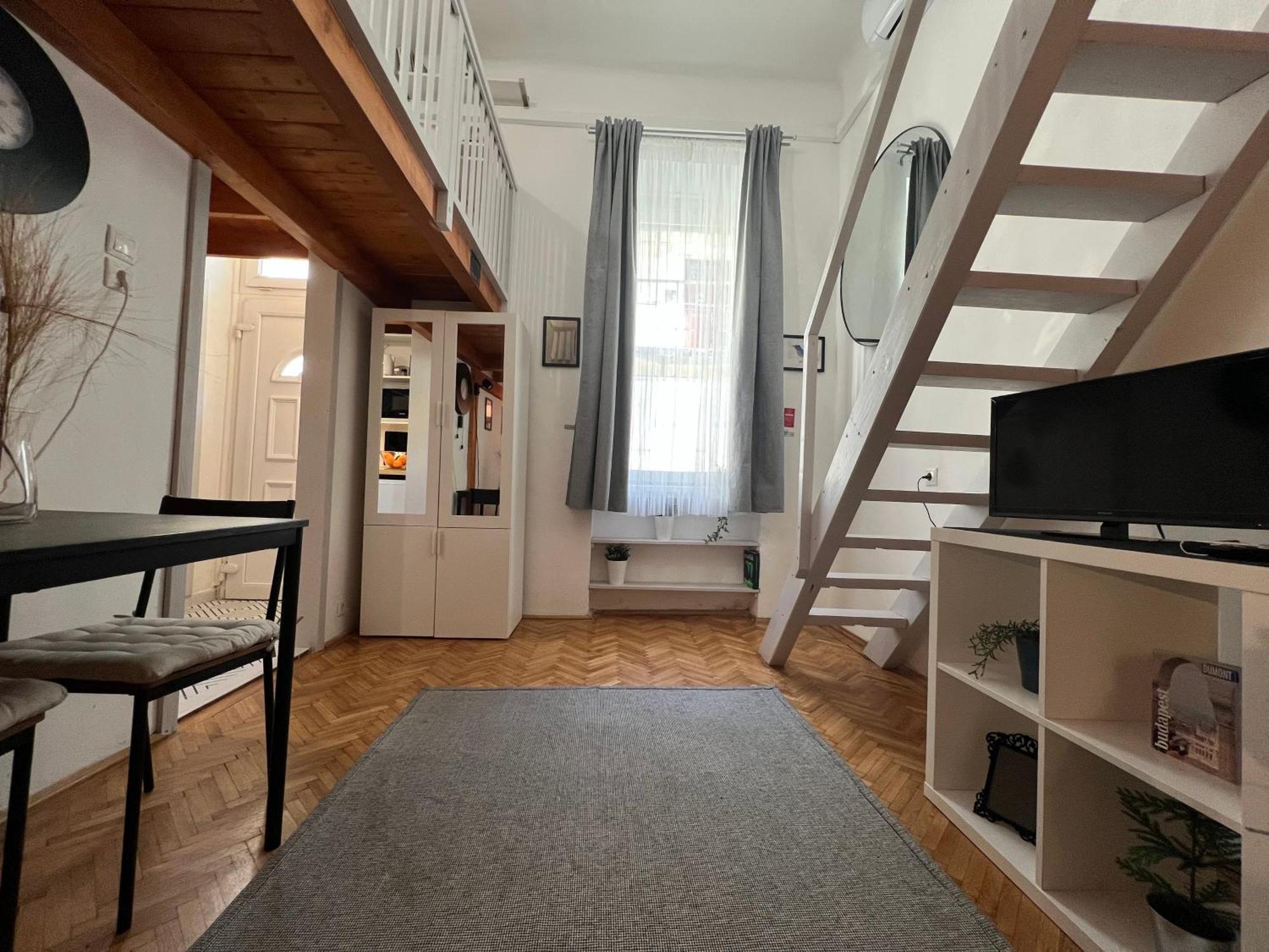 Apartment Lovely Little Loft In The Heart Of *