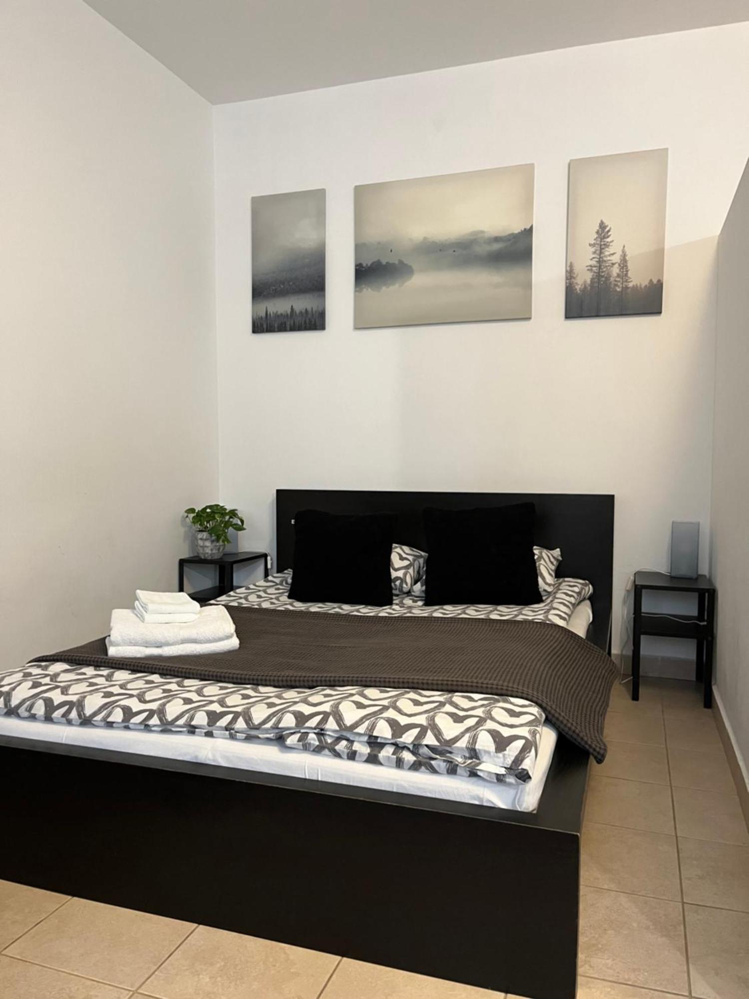 Ic Comfort 2 Bedrooms Garage Option Apartamento