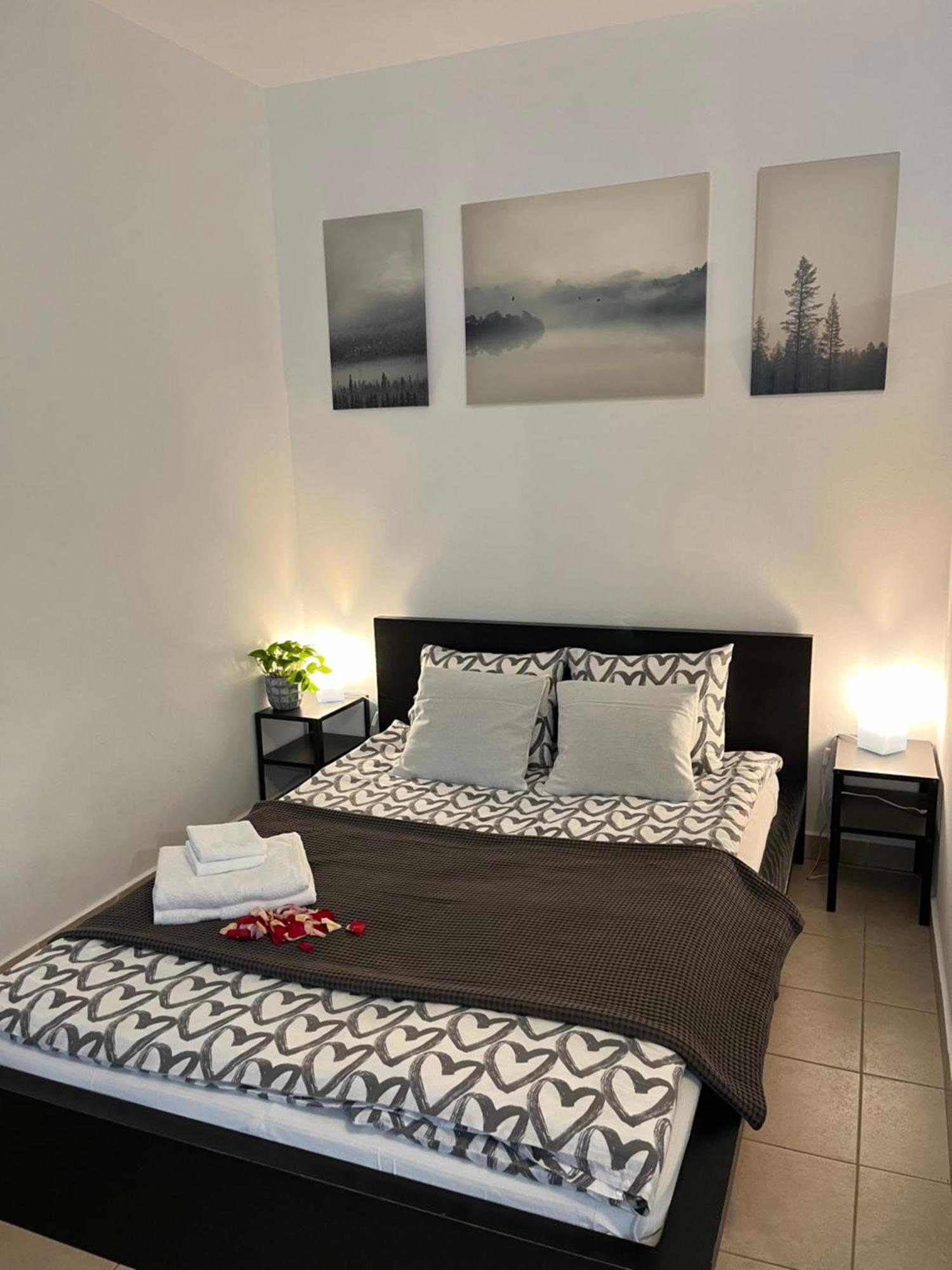 Center With Optional Garage * Budapest