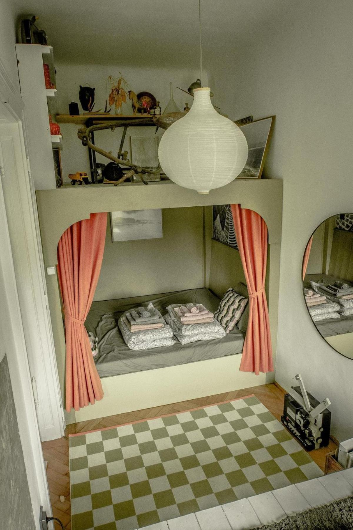Surflat * Budapest