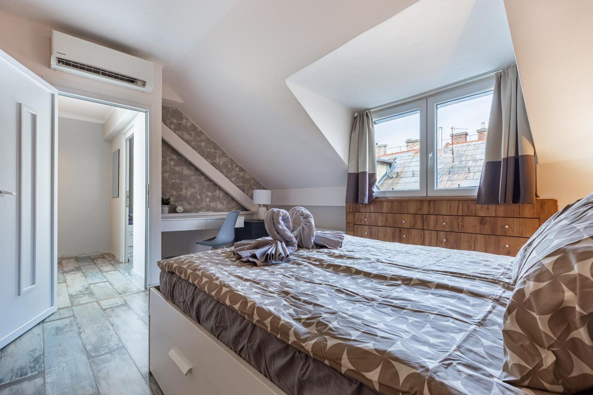 Appartamento Cozy, 2 Bedrooms Next To New York Cafe Budapest