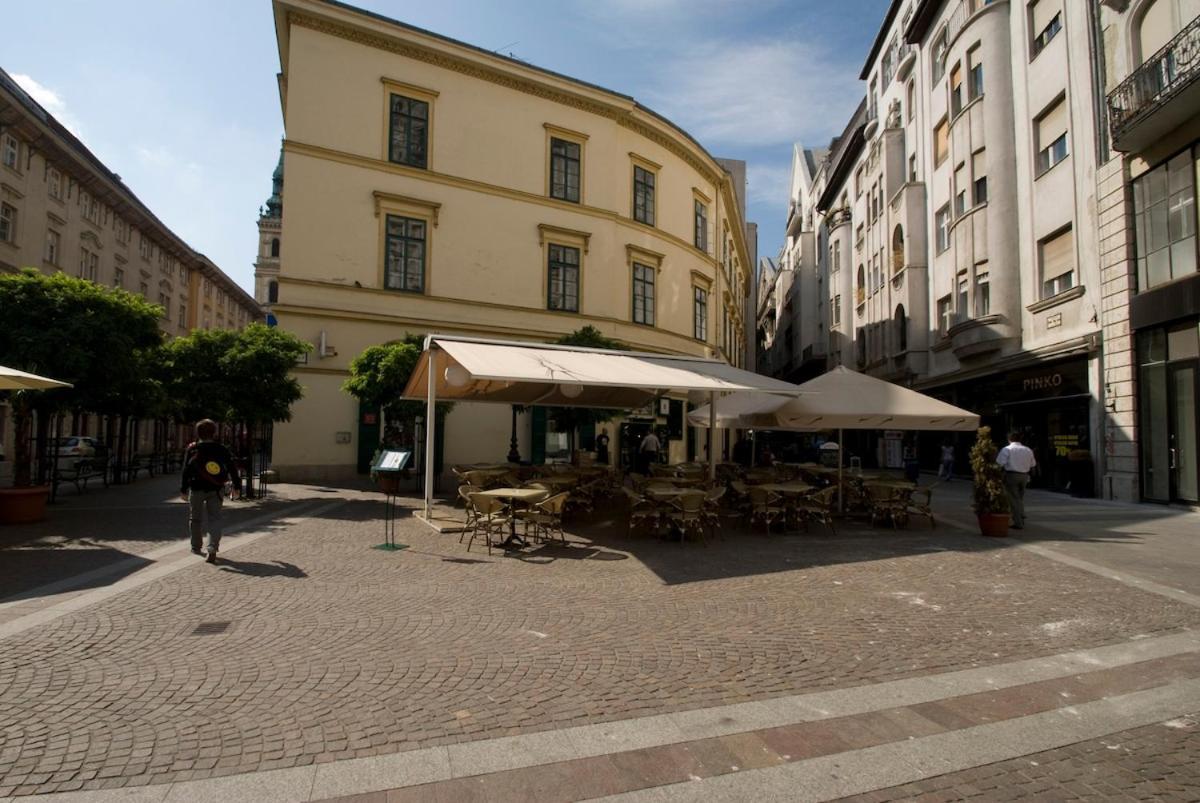 Lovely In The Heart Of Downtown Appartamento
