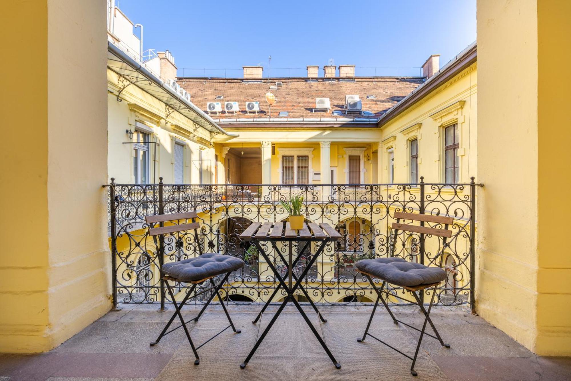 Appartement V60 Voeroesmarty Budapest