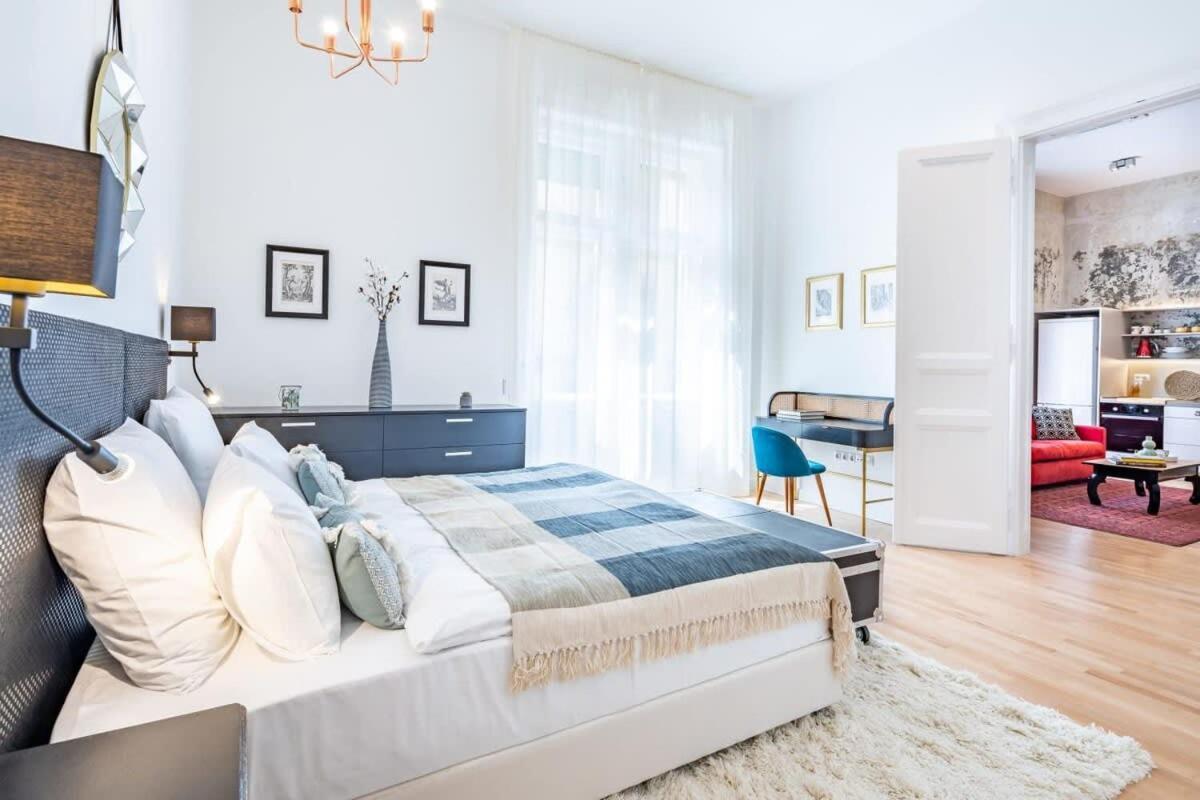 Boutique Luxury - & Quiet