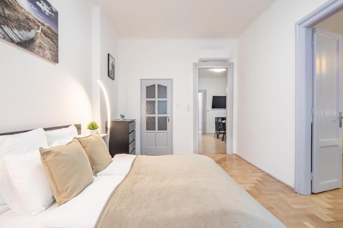 Large And Comfy Budapest