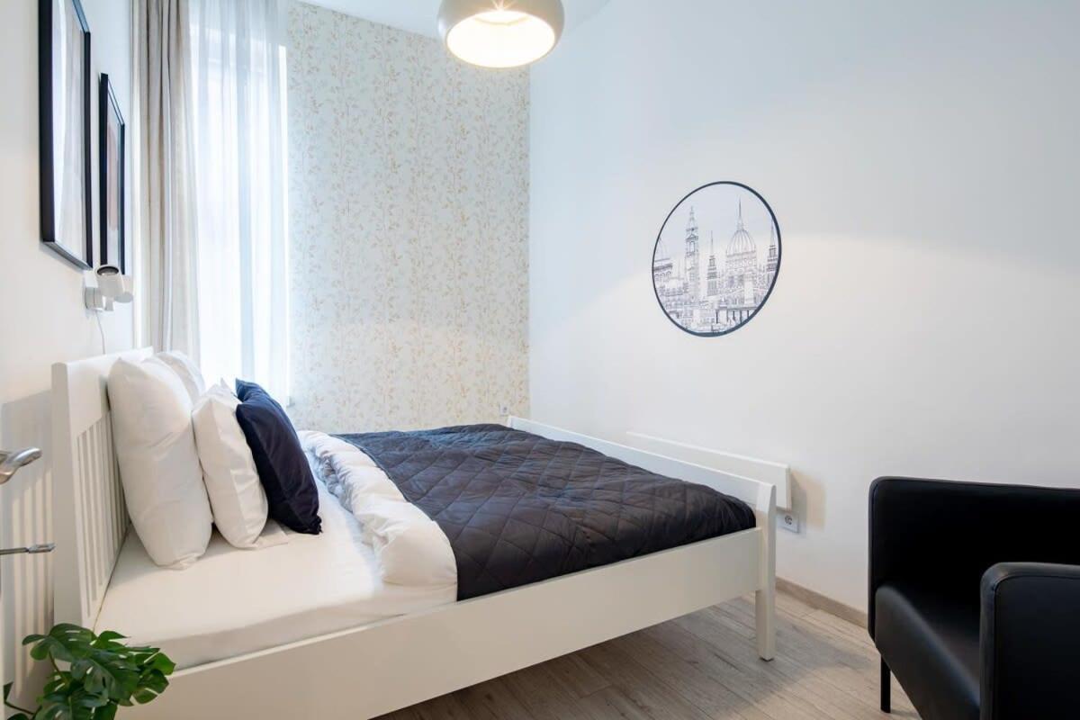 Modern Retreat For 8 Guests * Budapest