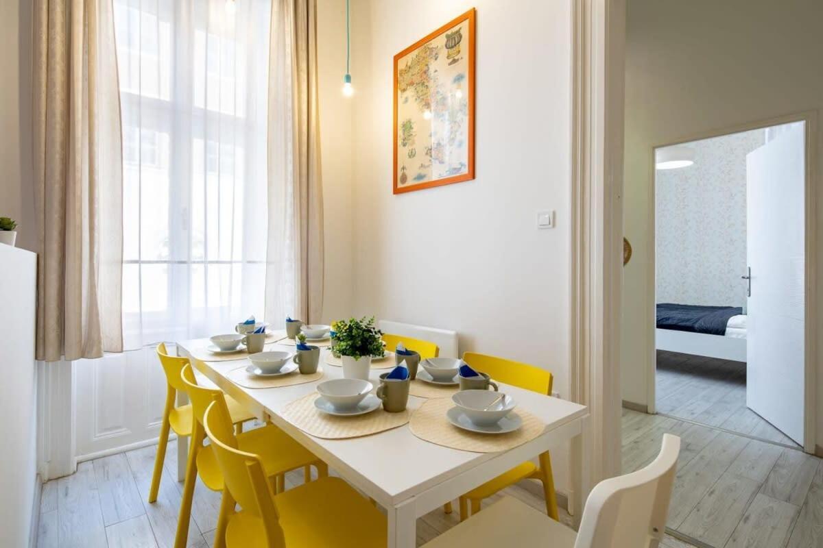 Modern Retreat For 8 Guests
