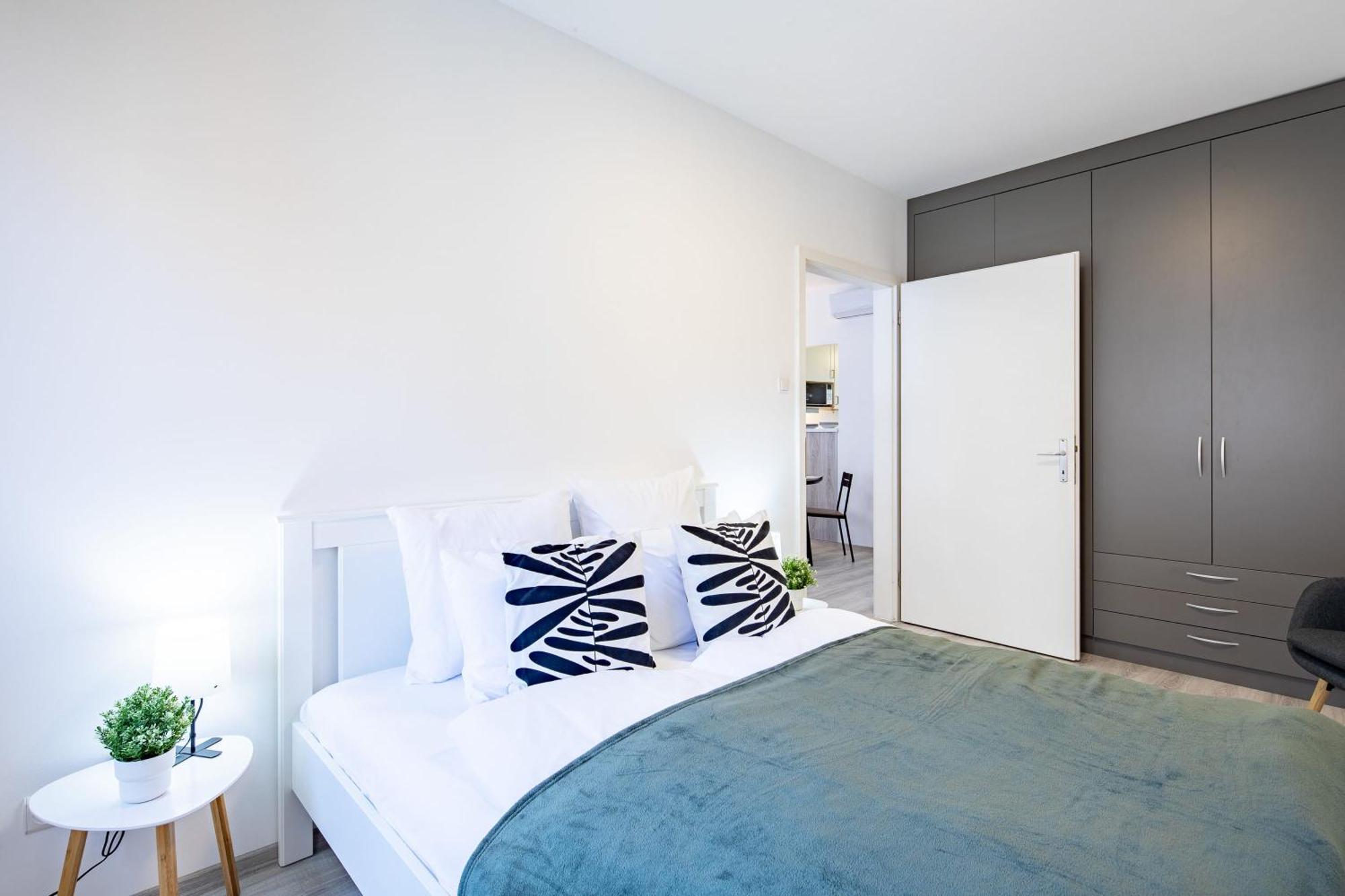 Ultra - Free Parking - Sunny Appartamento Budapest