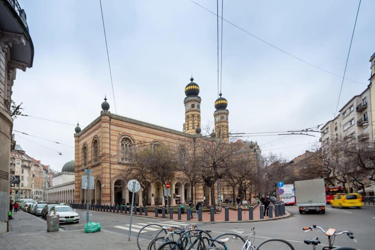 Extra New Budapest