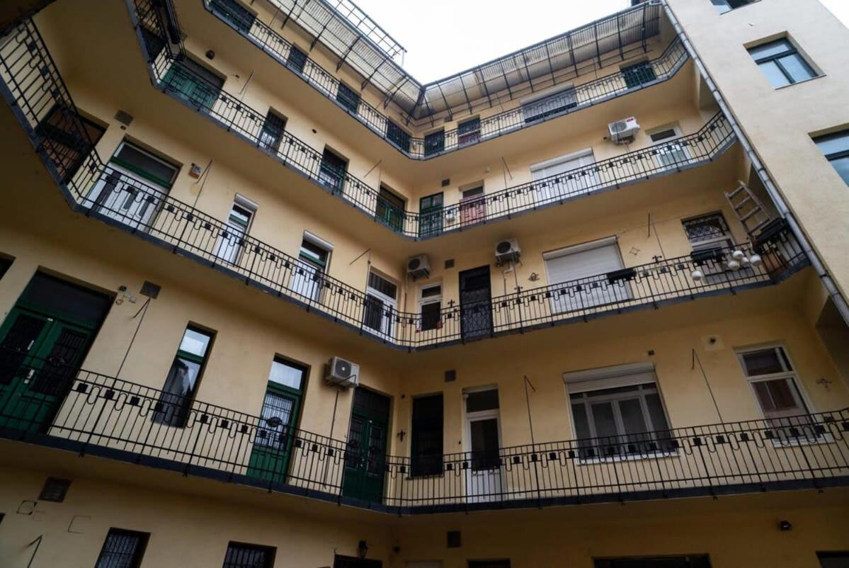 Apartment Well Located Charming *