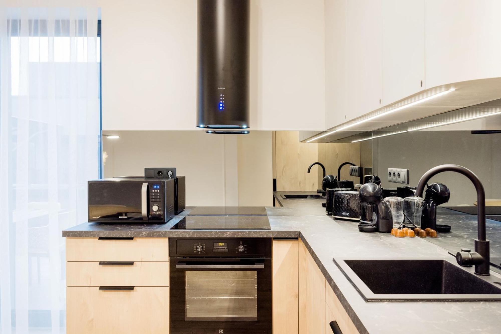 Penthouse With View And Parking For Two Appartamento *