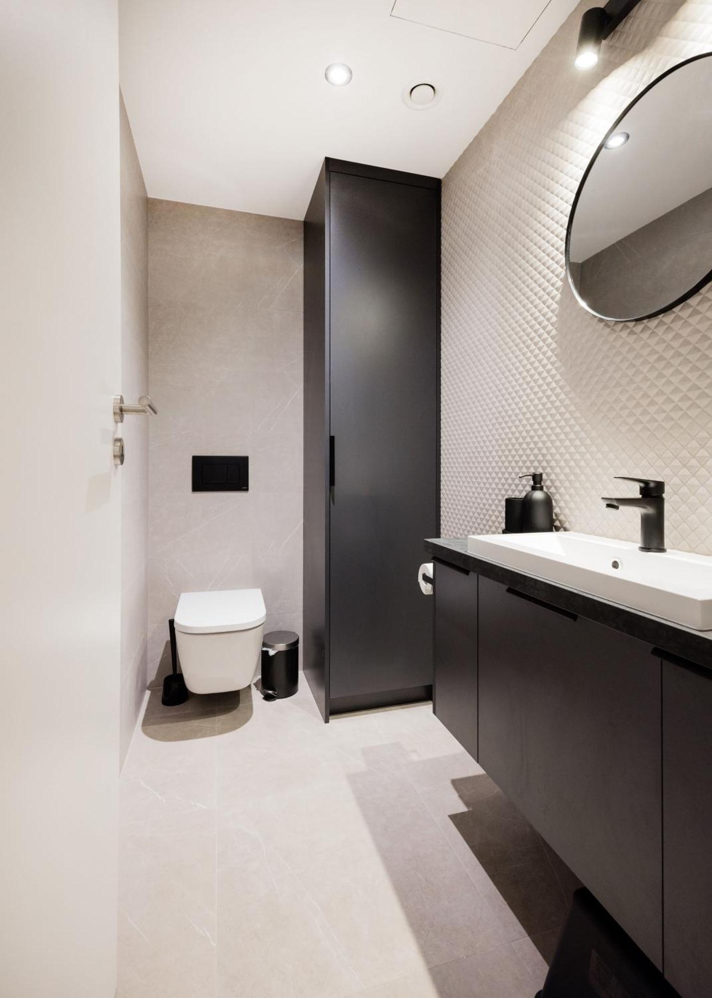 Penthouse With View And Parking For Two Appartamento