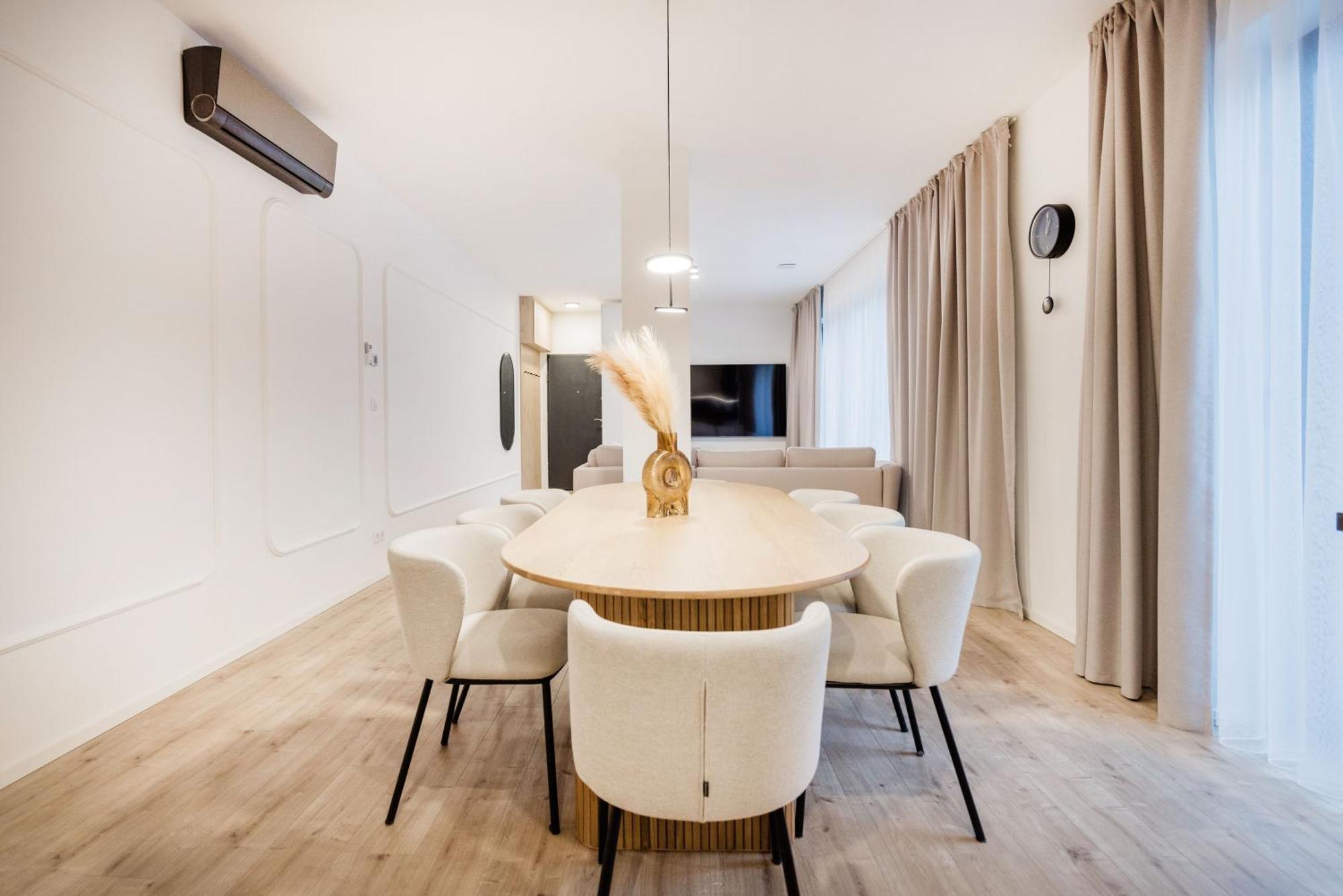 Penthouse With View And Parking For Two Appartamento Budapest