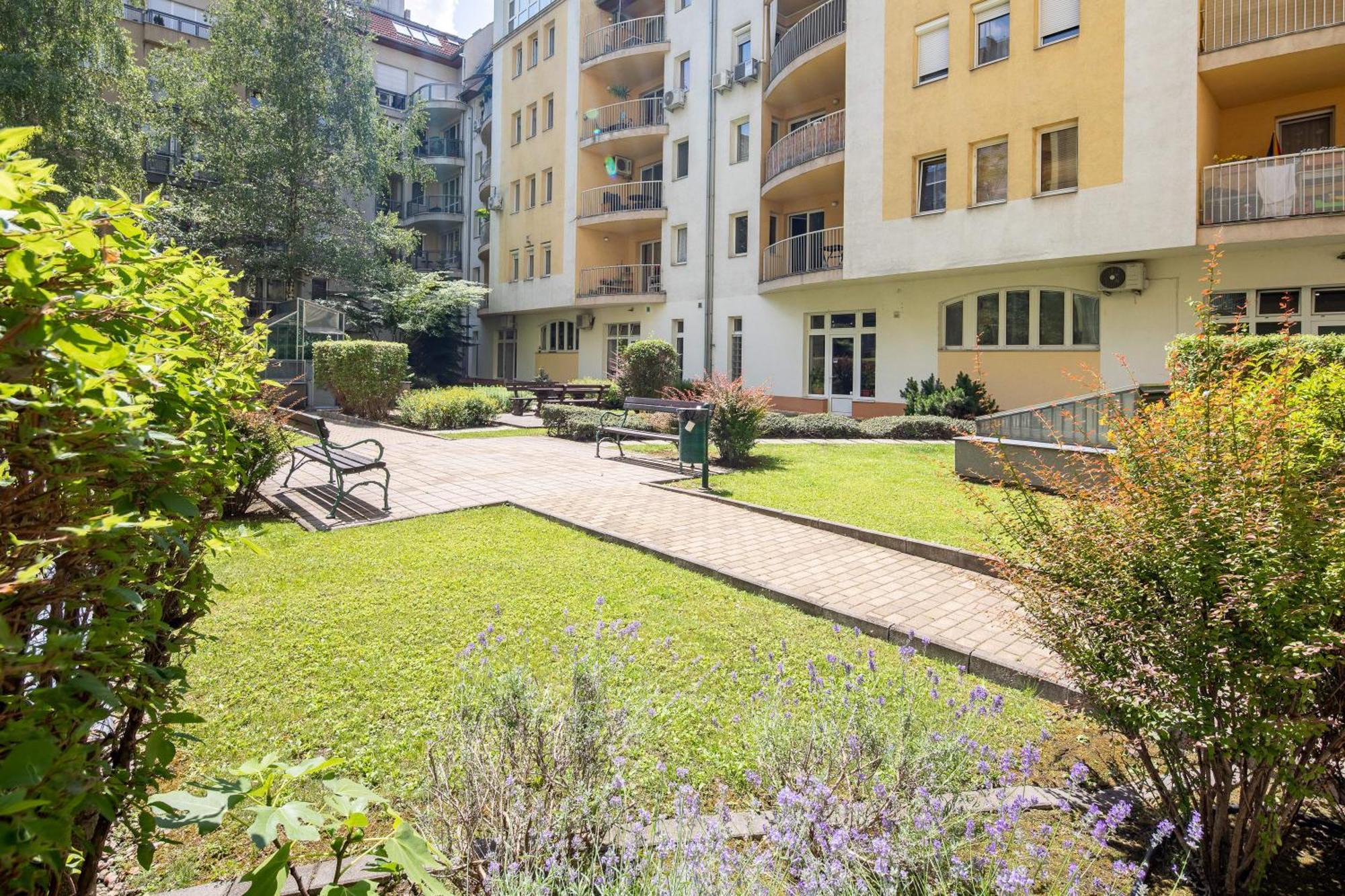Free Parking - - Comfy * Budapest