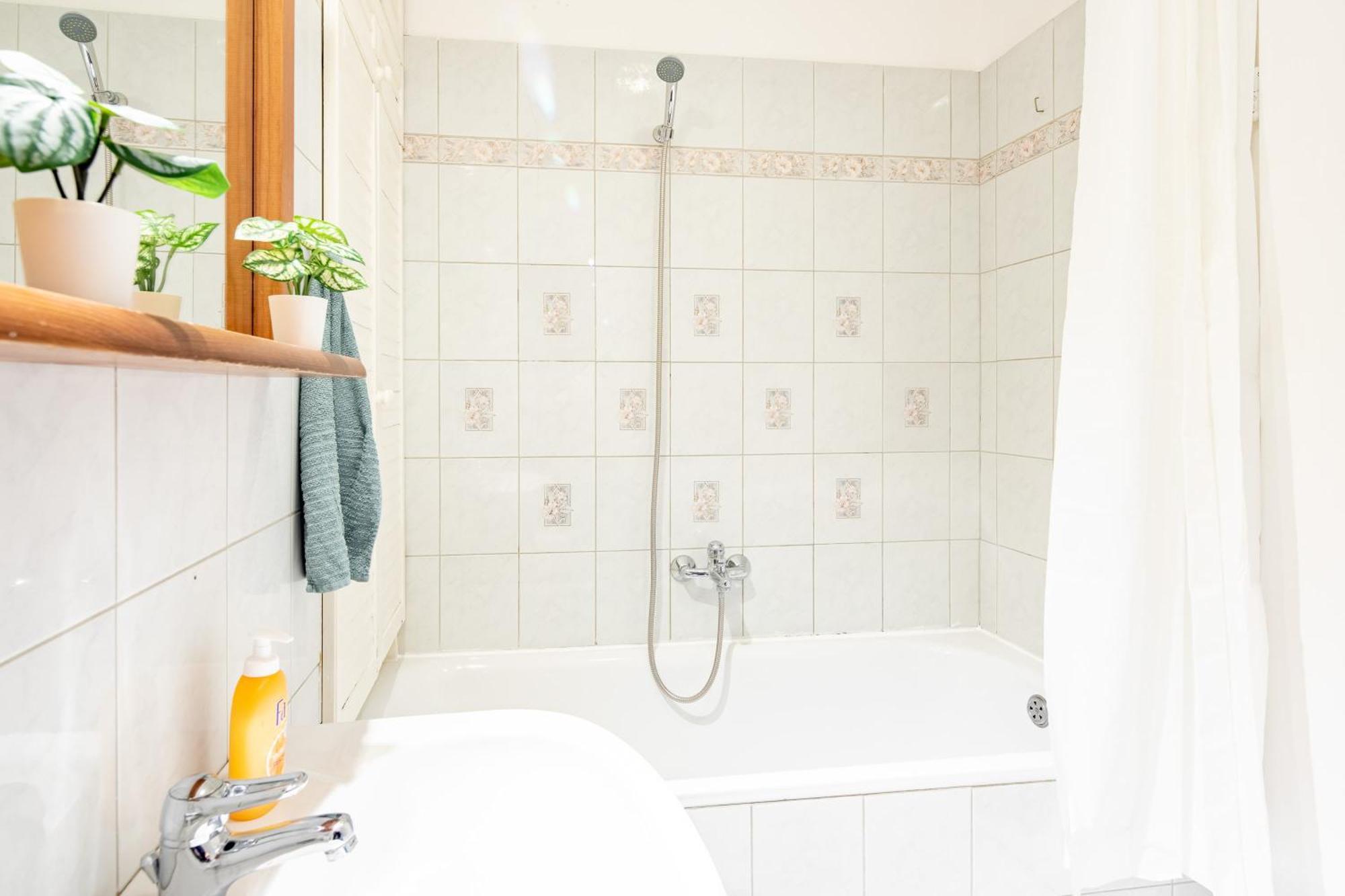 Free Parking - - Comfy Apartamento