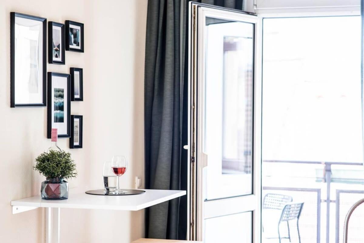 Apartamento 4-room With Aircon And Balcony Free Parking *