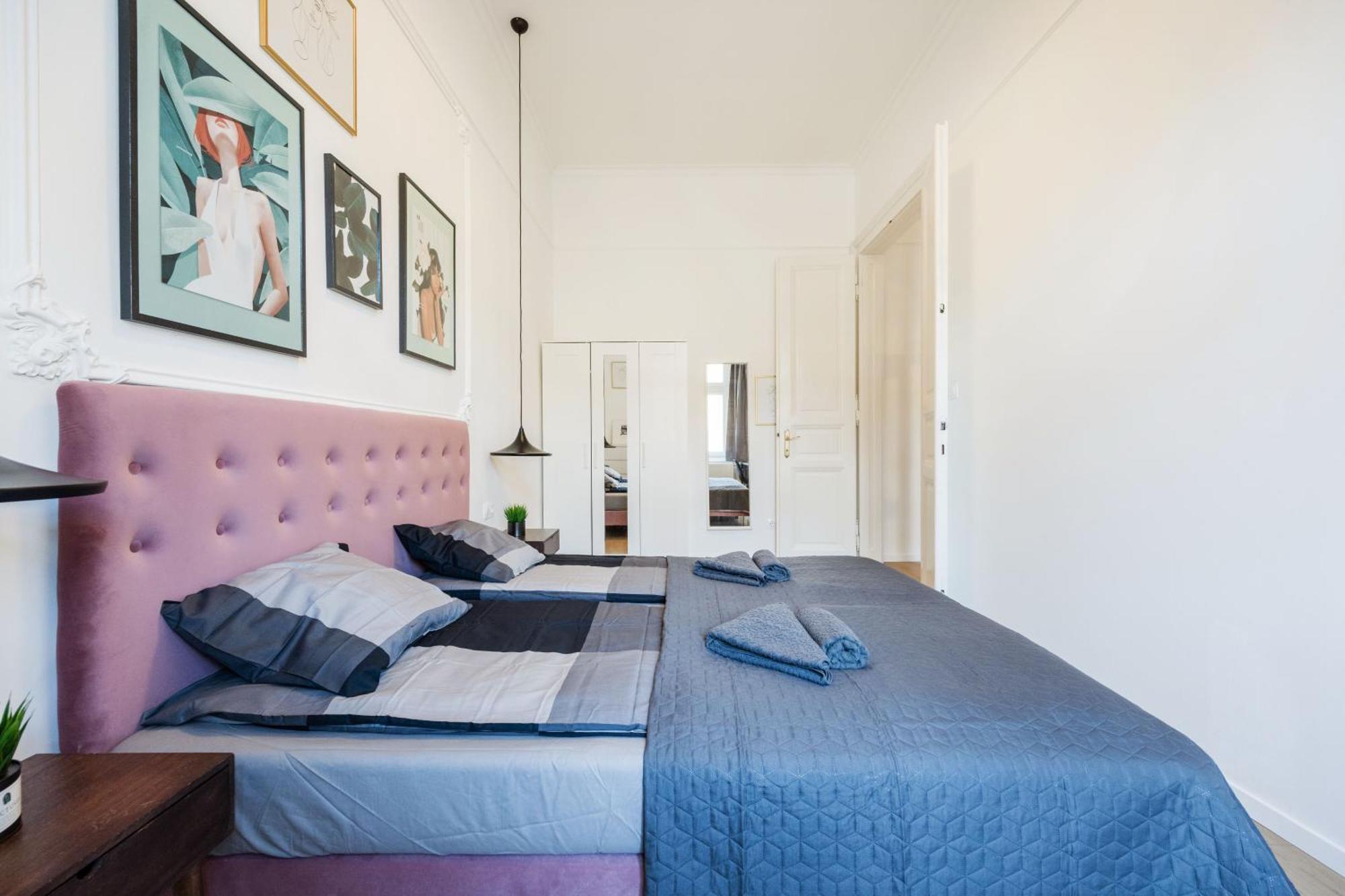 Downtown Comfort - Work, Relax, Explore *