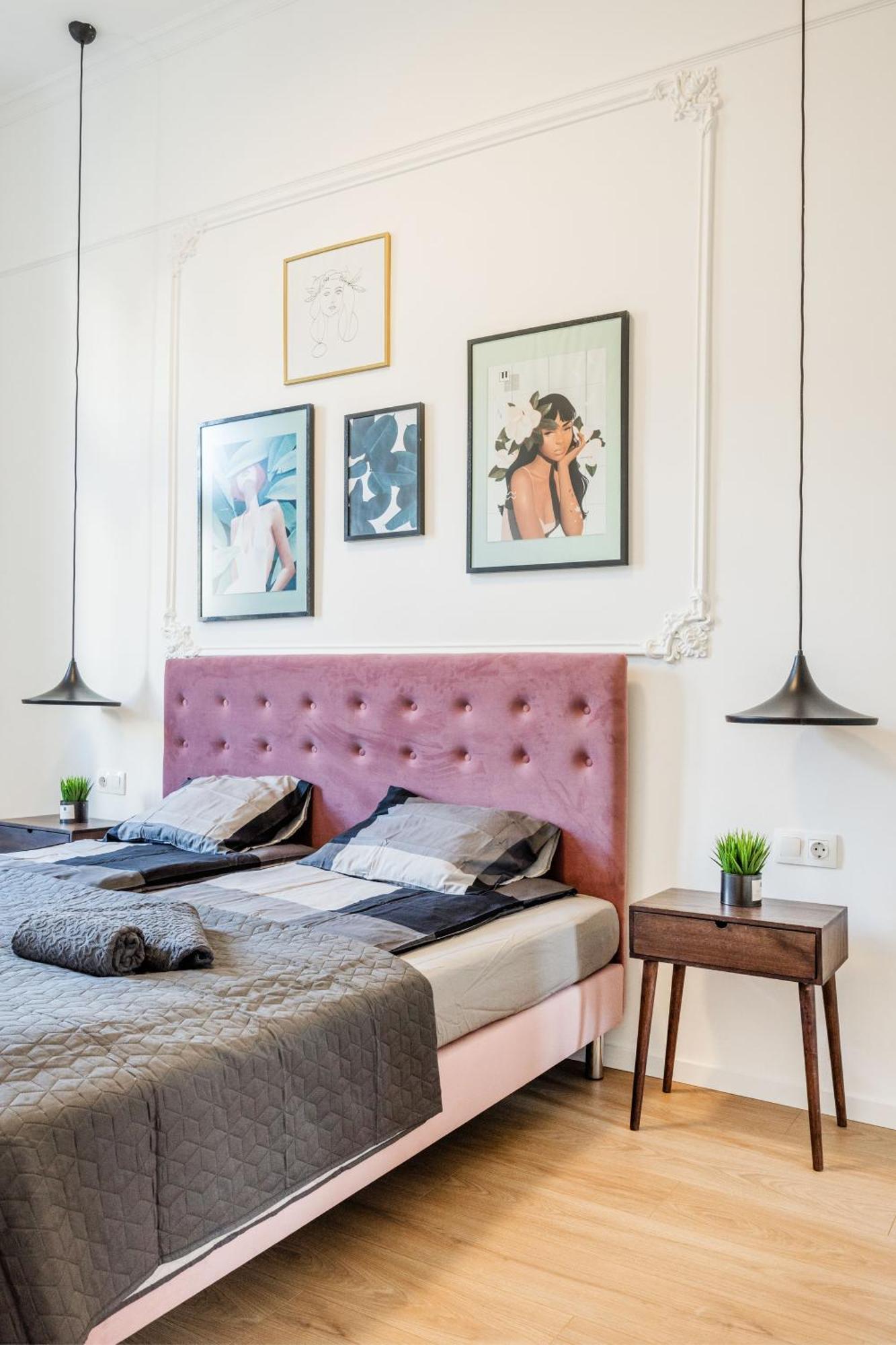 Downtown Comfort - Work, Relax, Explore *