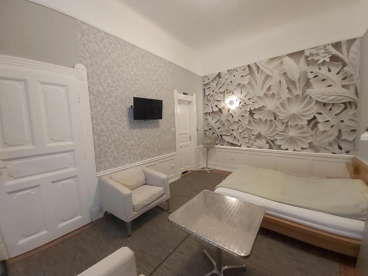 Quite And Cheap In Center B1 Sza Appartamento Budapest