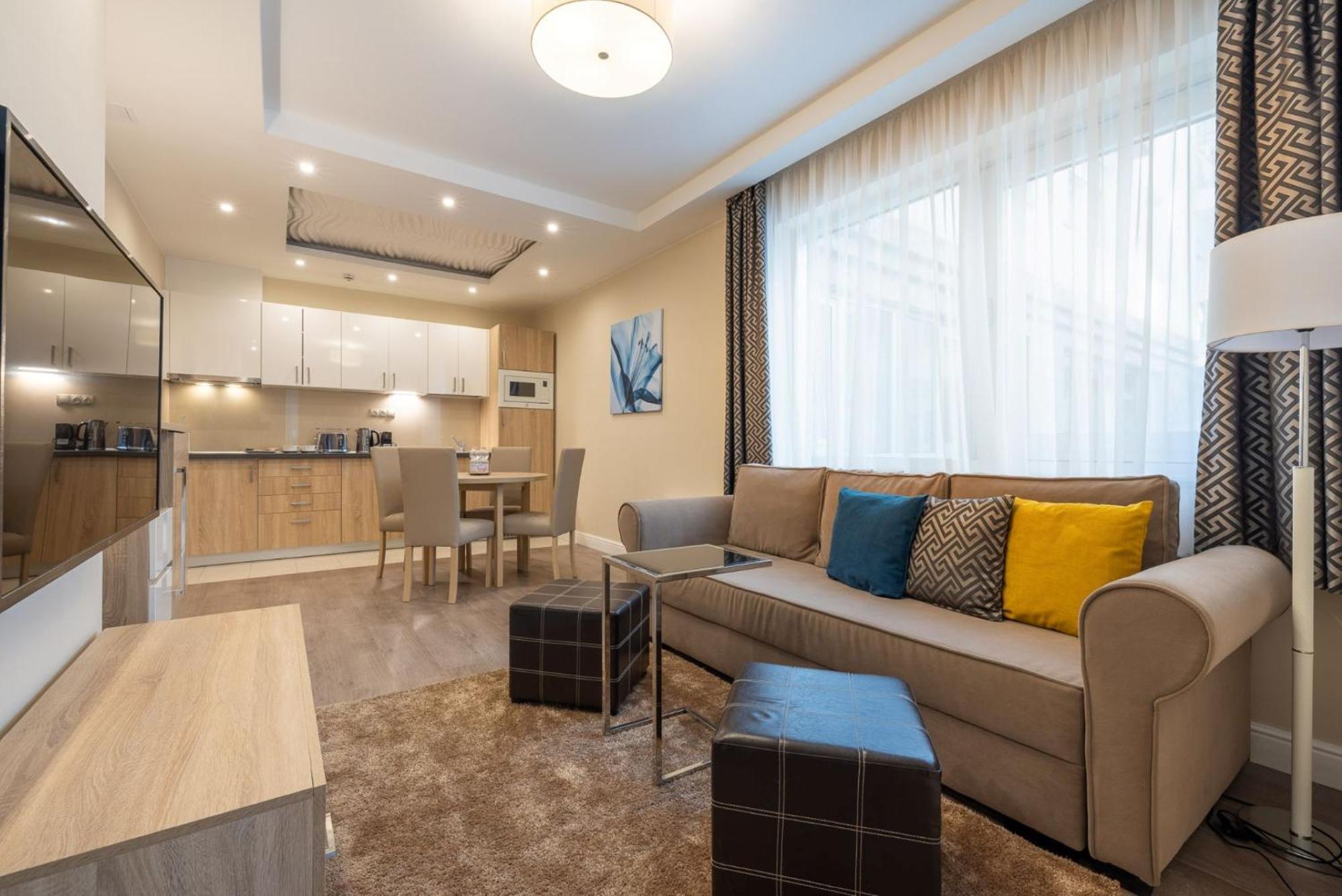 Silver Crown & Residence, Palace Quarter