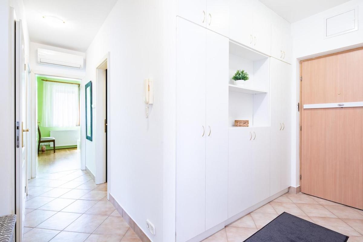 Sunny Apartment