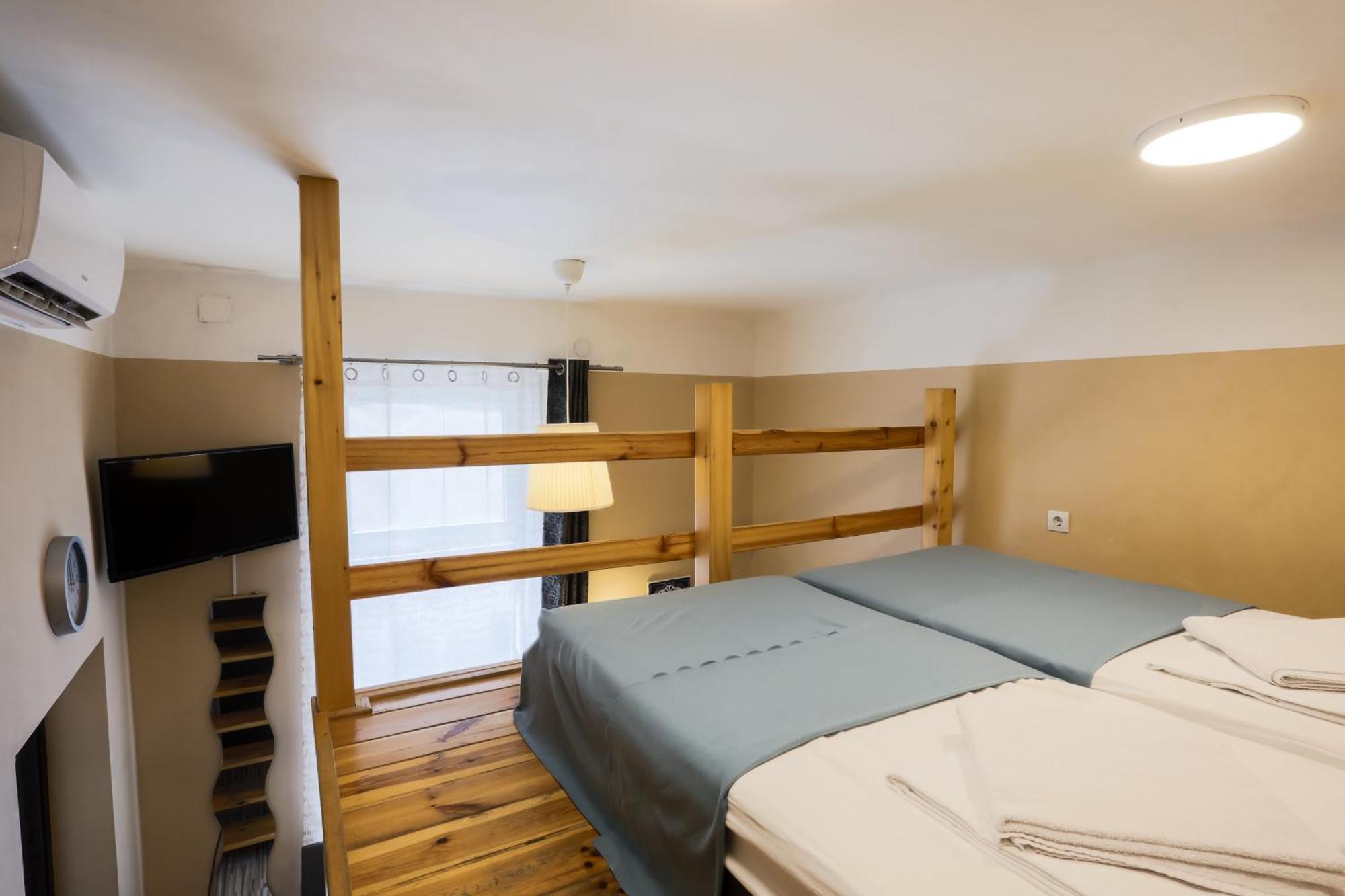 East Station Apartmán