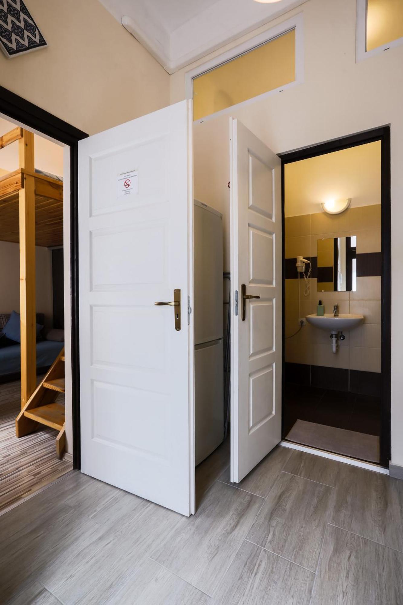 East Station Apartment