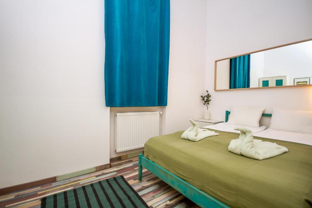 Apartman Danube Side Oasis W 2bdr In A Pedestrial Street *