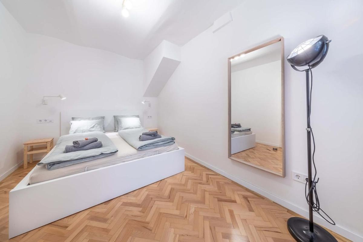 Hanna Lovely Two Bedrooms Lägenhet *
