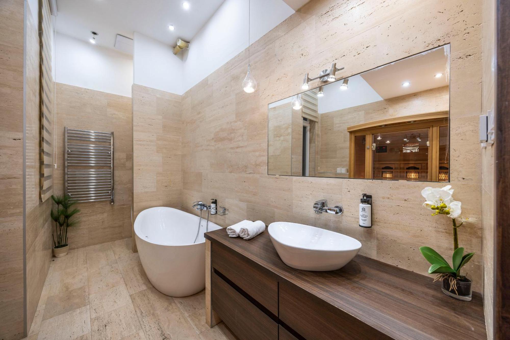 Exclusive & Charming Center W' Sauna