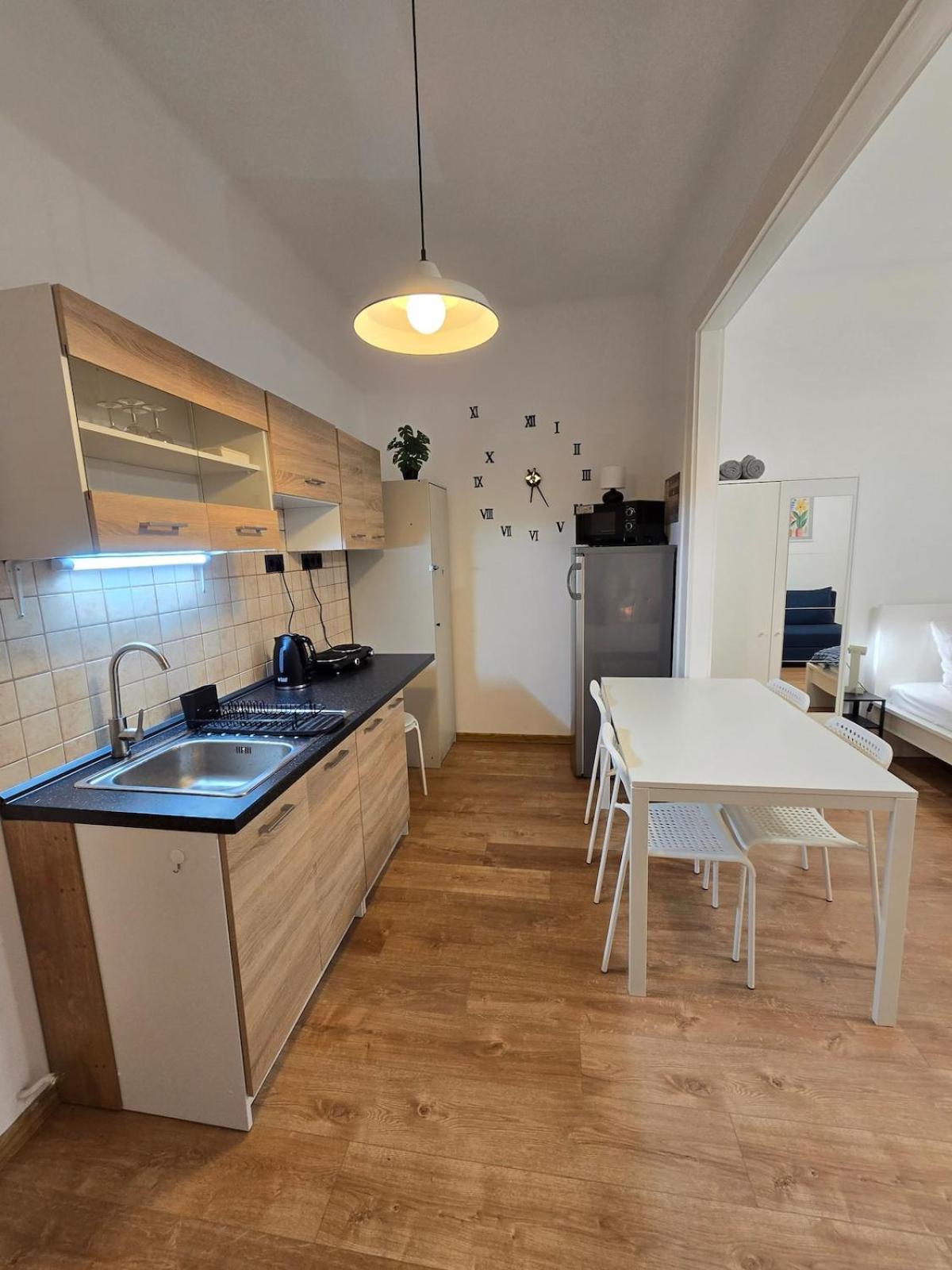 Margalit 15 - Cosy In Pannonia Street Apartmán