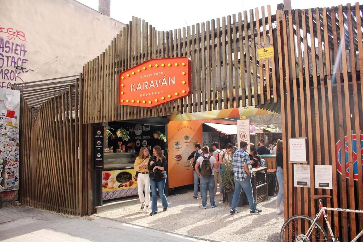 The Simple Spot Near Szimpla Kert And Synagogue Appartamento Budapest